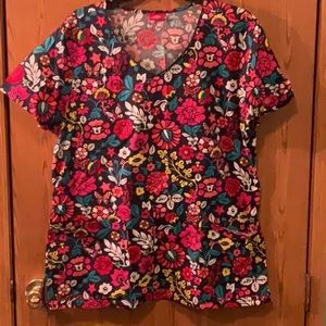 Dickies scrub top (no size tag feels like a lg)